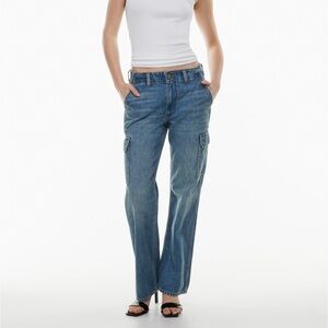 Aritzia Denim Forum The '90s Edie Lo-Rise Cargo Jean